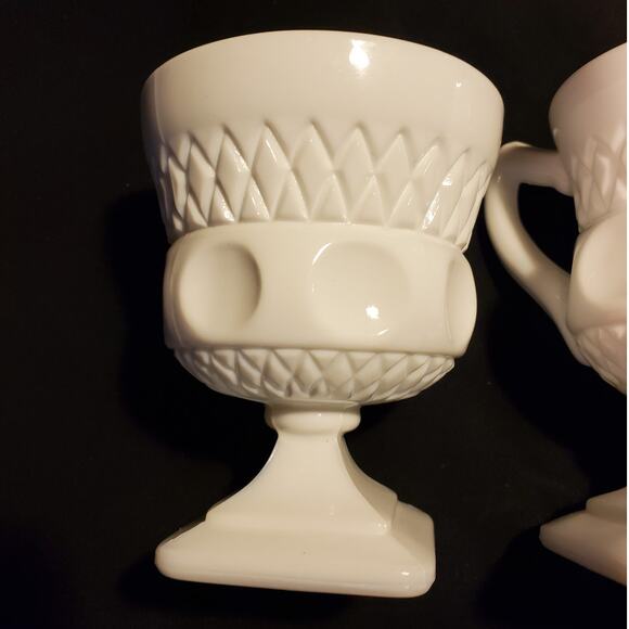 2 Pc Vintage Colony Milk Glass Open Sugar n Creamer Set in Lacette - Picture 15 of 16